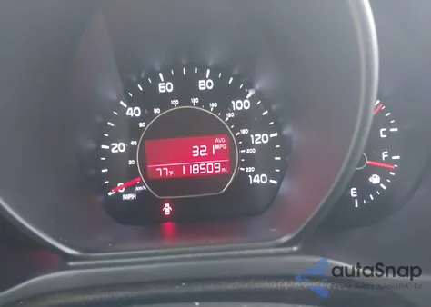 2016 Kia Soul z USA, uszkodzony, nr VIN KNDJN2A2XG7387952